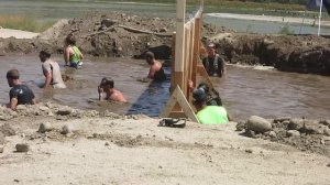 Snow and Team Fiddy  Complete the 2014 Spartan Beast final obstacles