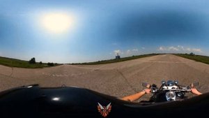 "Взлетка". Видео в 360 на мотоцикле