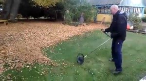 Воздуходув из триммера за 500 рублей! Уборка листьев.