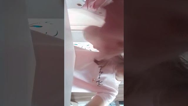 Убираюсь на столе к школе😌 что у меня случилось😨 смотреть онлайн