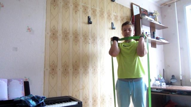КАЧАЕМ ПЛЕЧИ В ДОМАШНИХ УСЛОВИЯХ