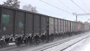Электровозы ВЛ80С-1353 + ВЛ80С-1547 с грузовым поездом