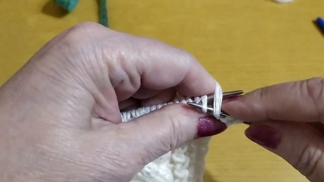 Детская шапка с большим помпоном . Мастер класс. смотреть онлайн