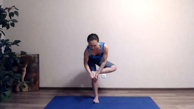 Осанка. Простая практика для укрепления спины. Йога-он лайн смотреть онлайн