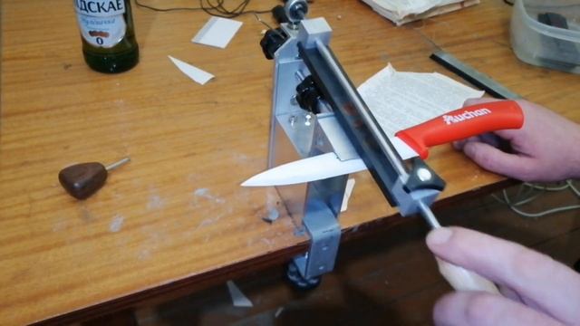 Заточка керамического ножа на китайской точилке (КМЕ). смотреть онлайн