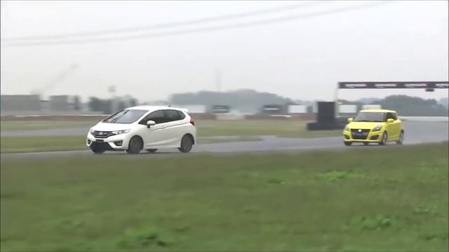 [ENG CC] Track Race #68 | Honda FIT vs Suzuki Swift смотреть онлайн