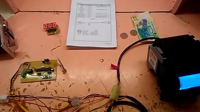 Подключение купюроприемника и монетоприемника к универсальной плате торгового автомата.