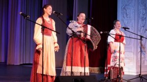 Вот кто-то с горочки спустился -  в исполнении трио ПТАШИЦА