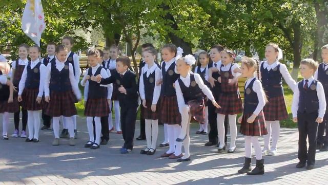 Школьный праздник смотреть онлайн