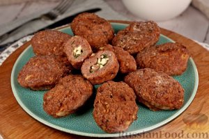 Ленивые котлеты по-киевски.
МЯСНЫЕ ЗРАЗЫ С ПЛАВЛЕНЫМ СЫРОМ
