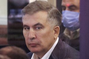 Мать Саакашвили не исключила, что власти Грузии не поверят в смерть ее сына | новости сегодня