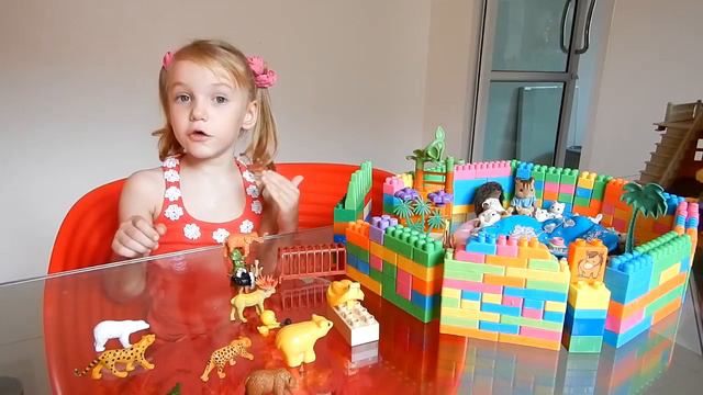 Домик Sylvanian family. Часть 5. Атака диких животных. смотреть онлайн