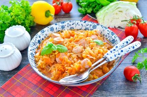 КАК ПРИГОТОВИТЬ ТУШЕНУЮ КАПУСТУ С СОСИСКАМИ В МУЛЬТИВАРКЕ