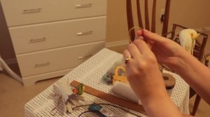 КАК СДЕЛАТЬ ИГРУШКИ ДЛЯ ПОПУГАЯ СВОИМИ РУКАМИ