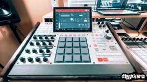 Akai MPC X, Special Edition: "Y.O.Y."