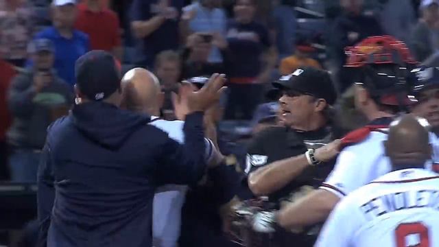 Benches clear after Carlos Gomez's homer смотреть онлайн