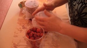 Заморозка клубники в меде