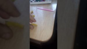 Лепим нож бабочку из пластилина