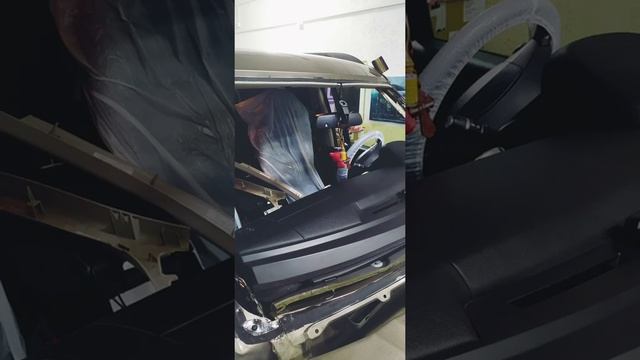 Вклейка лобового стекла Pilkington с полным обогревом, датчик дождя- света .ЛендРоверДискавери4 смотреть онлайн