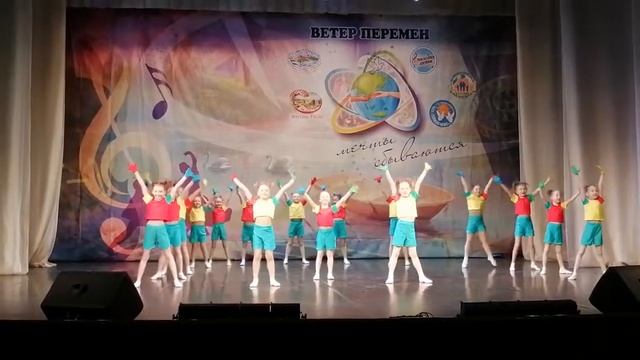 Танец "Весёлые кисточки"? Школа-студия SELIKADANCE ?