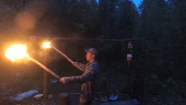 Перенос брёвен одному по катковой дороге в лесу. Валежник в лесу смотреть онлайн