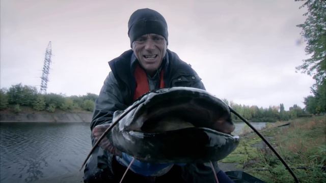 Catching A Mutant Som In Radioactive Chernobyl Waters | SOM | River Monsters смотреть онлайн