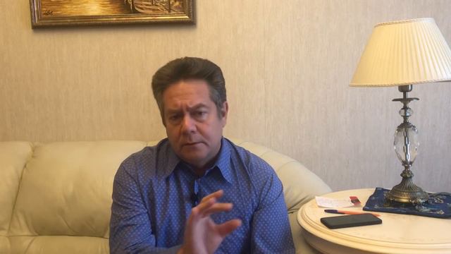 Почему ,стал резко обесцениваться , рубль