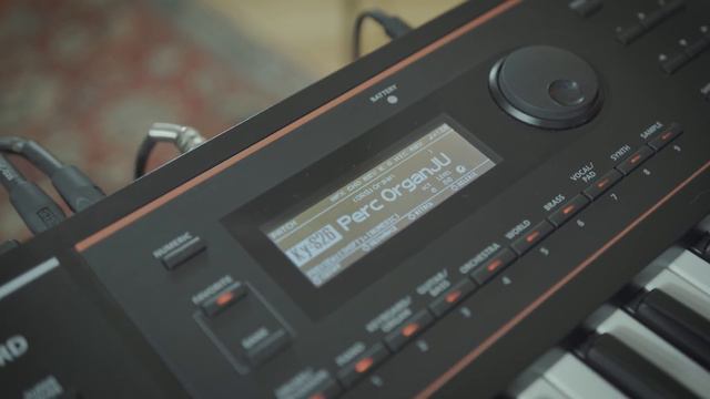 JUNO-DS Synth Scene-5: Access your all-time favorite sounds, in a split second смотреть онлайн