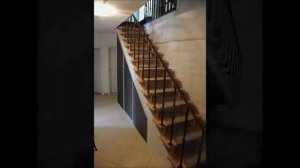 Шкаф-купе под лестницу