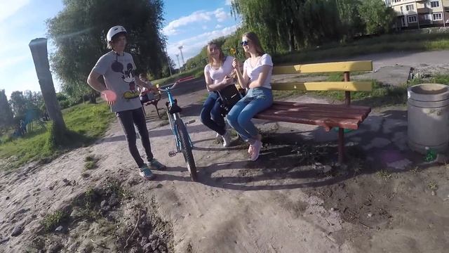 ПОЦЕЛУЙ ОТ НЕЗНАКОМОК ЗА БЕКФЛИП ! ПРАНК смотреть онлайн