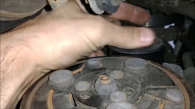 VW mk4 tdi alh serpentine belt, alternator pulley, idler pulley, and tensioner removal and install смотреть онлайн