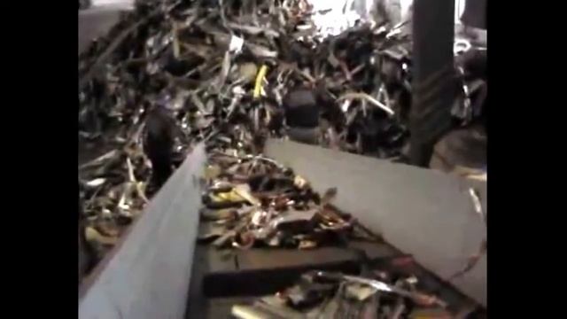 Дробление металла двухвальной дробилкой DR 240. http://www.netmus.ru