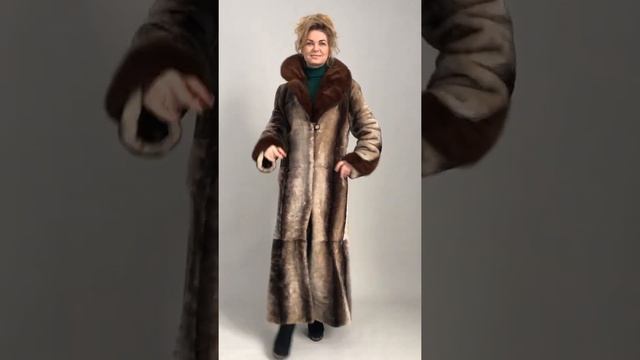 Шуба мутон ELENA FURS 7500 ₽ в отличном состоянии, отд.Норка дл.135 см р.46 /11253/