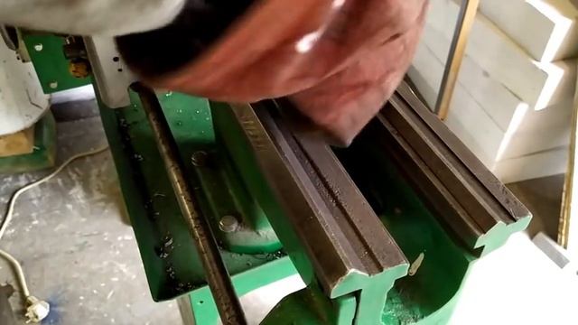 Самодельная задняя бабка. Homemade tailstock. смотреть онлайн