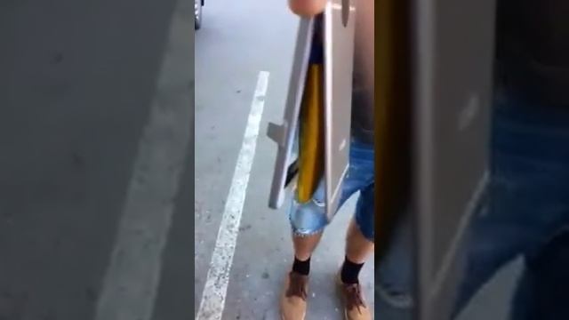 Опасная бракованная батарейка на айфон из магазина "Связной" в Пятигорске смотреть онлайн