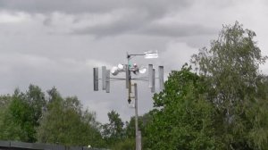 Забавный ветряк сделаный своими руками