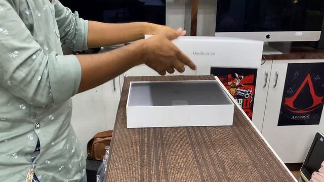 Macbook Air M1 chip 8-core CPU 8-core GPU 512ssd , 8gb ram смотреть онлайн