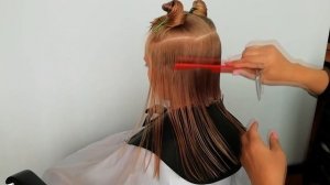 Стрижка "Графичный боб".  Техника линия.  Как подстричь стрижку каре  по одной линии.