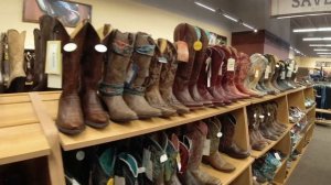 Ковбойский стиль. Магазин для ковбоев. BOOT BARN. LEXINGTON KY.