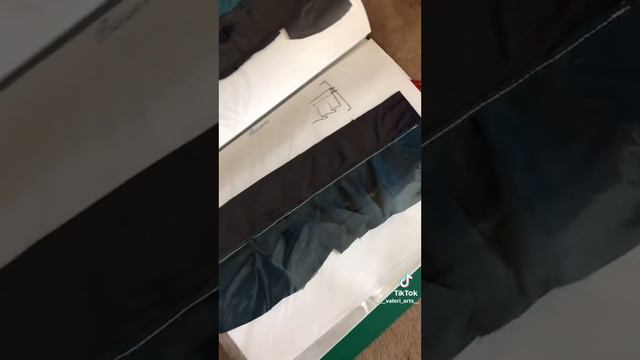 О том что делают на первом курсе дизайнера одежды. Автор:  __valeri_arts__. Видео из тик ток