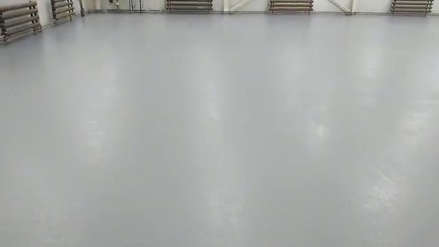 Однокомпонентное полиуретановое покрытие пола.
