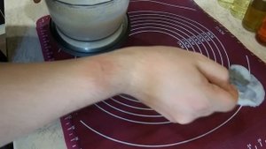 Рисовые воздушные чипсы делаем сами дома.
