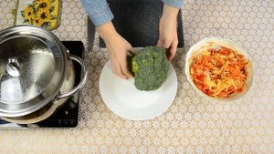 Салат с брокколи по-корейски