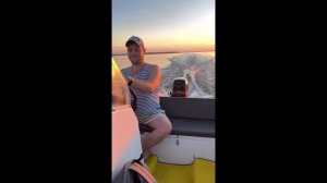 Кайман 400 30 л с  Иваньковское вдхр