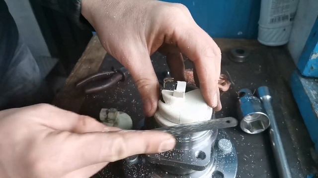 Вскрытие датчика АБС (ABS), подтянуть подшипник, ремонт корпуса АБС(ABS) смотреть онлайн