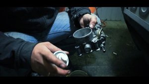 Дроссельная заслонка. Как почистить дроссельную заслонку Subaru. Что делать если плавают обороты