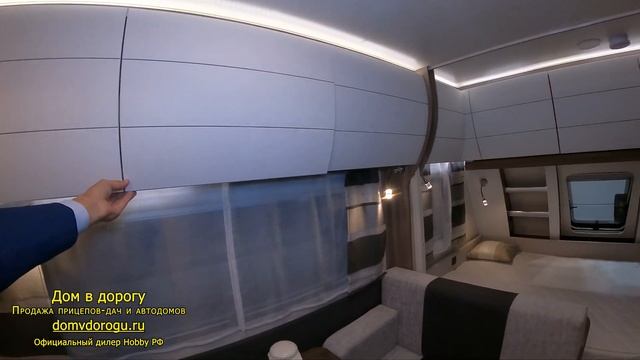 Самый маленький семейный на 5 спальных мест да еще и с гаражом сзади. Hobby Excellent Edition 490KM смотреть онлайн