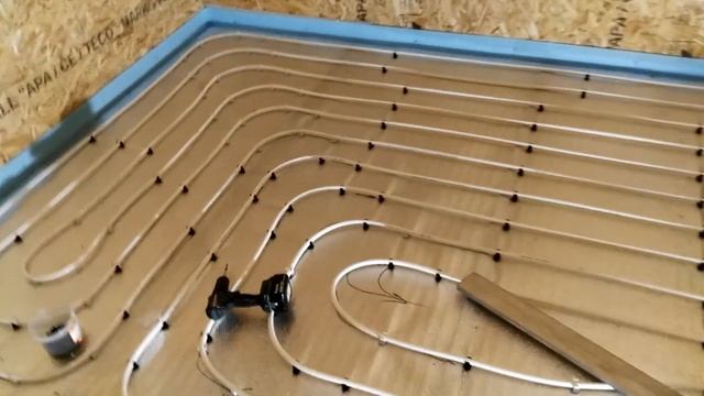 Водяной теплый пол по деревянному перекрытию. Бюджетная намотка смотреть онлайн