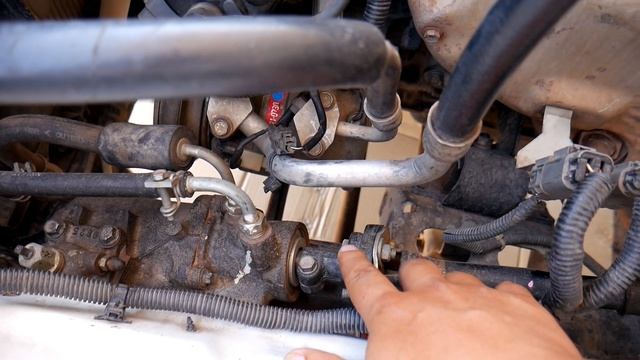 Juego en caja de dirección y cambio de retenes de aceite смотреть онлайн