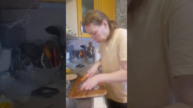 Поздний Обед Суп С Фрикадельками смотреть онлайн